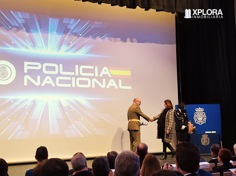 XPLORA-POLICIA-200